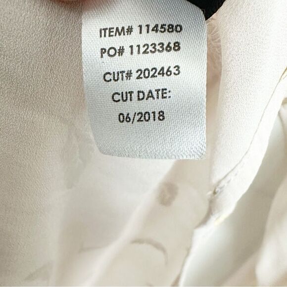 Crepe Tie Neck Blouse Size 2 Plus - Picture 10 of 11